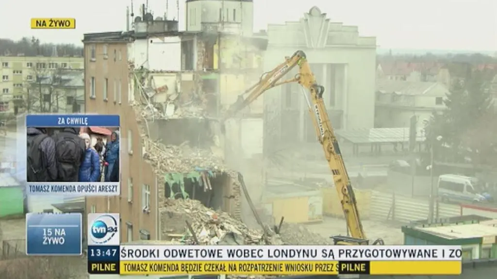 Wyburzanie części poznańskiej kamienicy
