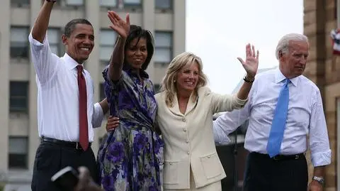 Barack i Michelle Obamowie oraz Joe i Jill Bidenowie na parę miesięcy przed pierwszym zwycięstwem w wyborach prezydenckich, sierpień 2008 rok