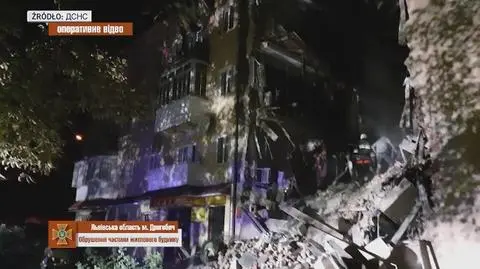 Ukraińscy ratownicy poszukują pogrzebanych pod gruzami mieszkańców bloku