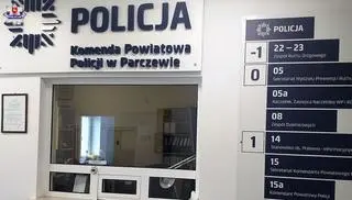Mężczyzna przebywał akurat w okolicy. Wyjaśnił, że stawił się na komendę w Parczewie, bo tam miał najbliżej 