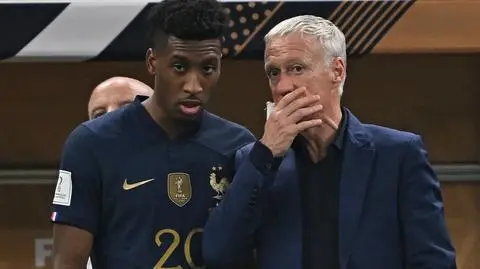 Francuzi zrobili w finale aż siedem zmian. Jak to możliwe?