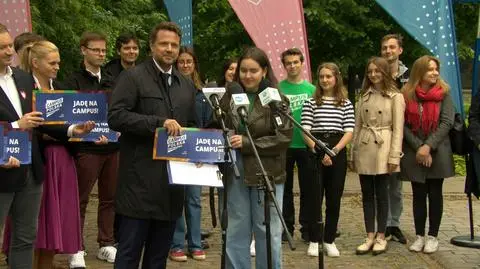 Rafał Trzaskowski rozdał symboliczne bilety na sierpniowy Campus Polska