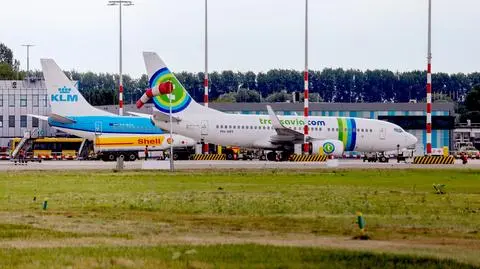 Lotnisko Rotterdam The Hague boeing samolot samoloty - Andre Muller shutterstock_2200016693