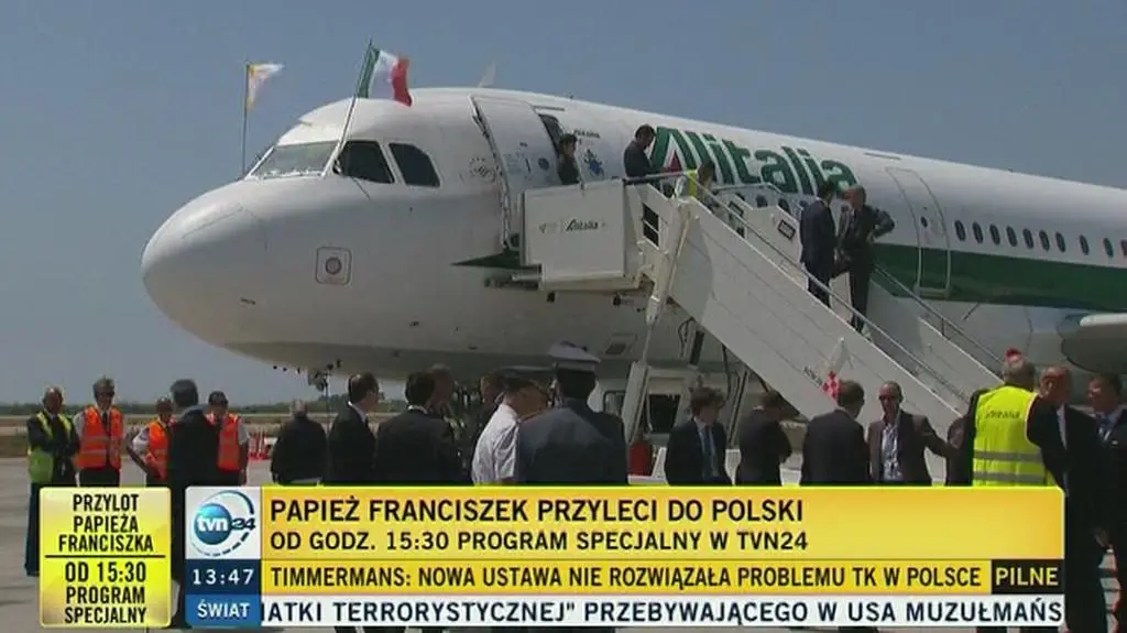 Papież Franciszek zatweetował przed wylotem 