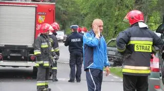 Świadkowie twierdzą, że inne auto zahaczyło o mercedesa