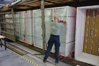 Okna były jedynie formą zamaskowania przemytu papierosów