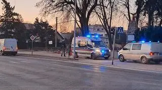 Samochód potrącił pieszego na pasach 