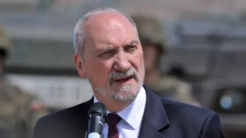 PO chce dymisji Macierewicza