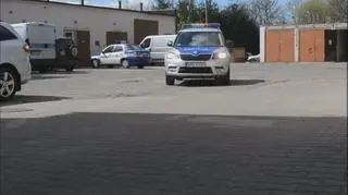 Pijany zaatakował psa siekierą
