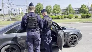 Na miejscu pojawili się policjanci i przejęli zatrzymanego