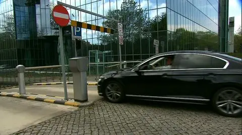 Samochody przed Sądem Najwyższym
