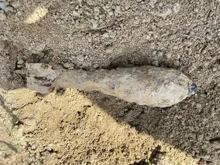 Granat moździerzowy przy placu zabaw, interweniowali saperzy