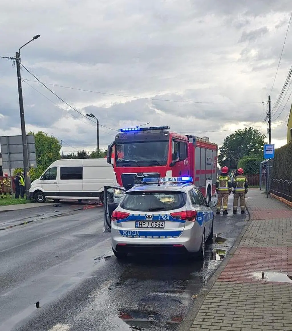 Na miejscu pracują służby