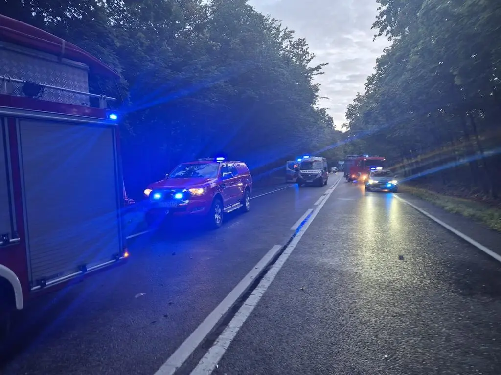 Na miejscu pracują służby ratunkowe