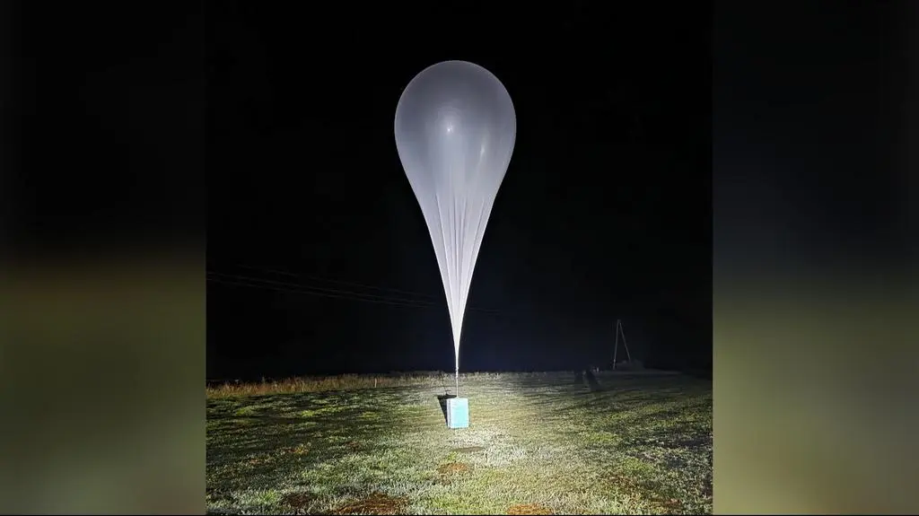 Na posesji wylądował balon