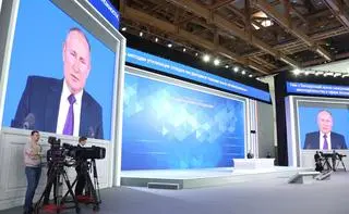 Władimir Putin w czasie dorocznej konferencji prasowej w grudniu 2021 roku 
