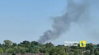 Dym nad bazą rosyjskich okupantów w Mariupolu 