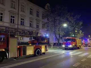 Rzeszów: z powodu pożaru dachu odwołane zostały zajęcia w II LO 