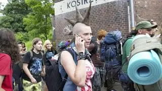 Do Kostrzyna docierają pierwsze specjalne pociągi z uczestnikami Przystanku Woodstock
