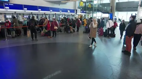 "Pociąg ma cztery godziny opóźnienia, po prostu nie dojadę do pracy". Tylko w Łodzi spotkało to nawet trzy tysiące osób