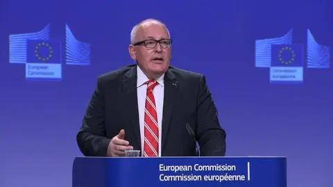 Timmermans: Komisja gotowa jest uruchomić artykuł siódmy