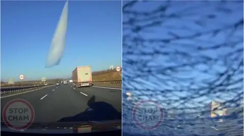 Z ciężarówki oderwał się lód i uderzył w samochód osobowy