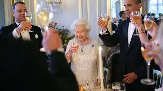 Prezydent USA Barack Obama na przyjęciu z królową Elżbietą, 25 maja 2011 rok, Londyn