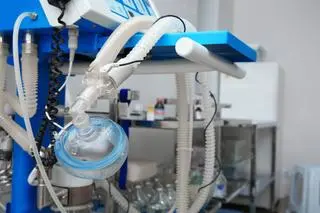 Polish government is said to have lost some 50 million zlotys on ventilators purchase