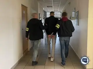 W sumie policja zatrzymała sześć osób 