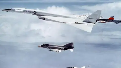 Katastrofa XB-70A na serii zdjęć