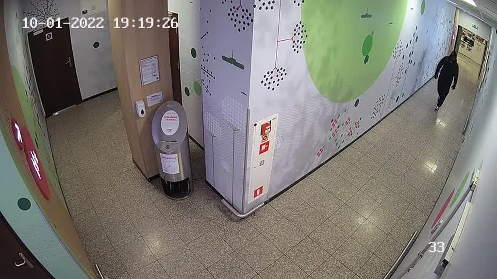 Piła: rozbój w kantorze
