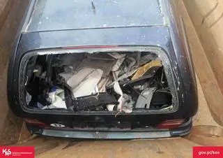 Miał wieźć metale, w naczepie znaleziono motoryzacyjne śmieci
