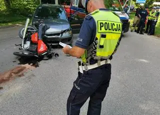 Zderzenie samochodu z motocyklem