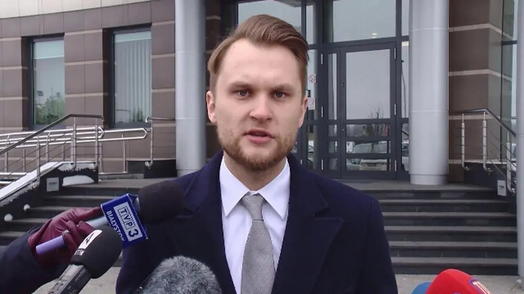 Służbową limuzyną do klubu? Poseł zawiadamia prokuraturę ws. Misiewicza