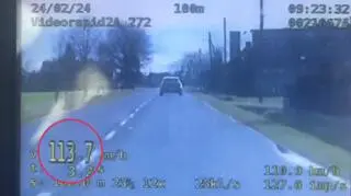 Kierowca dwukrotnie przekroczył dozwoloną prędkość