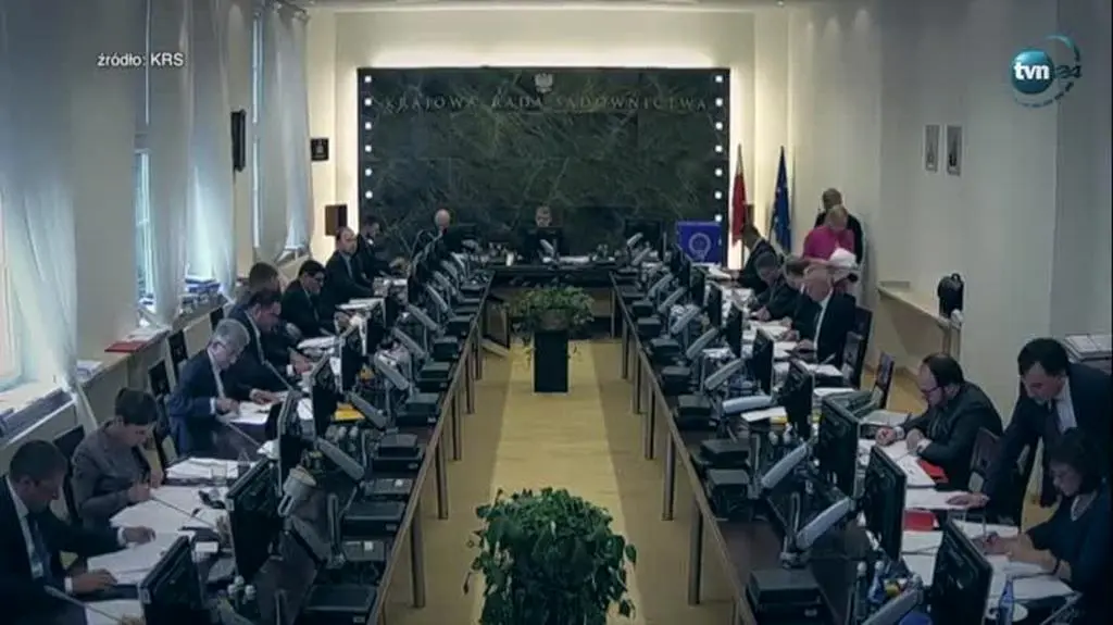 Nagranie z tajnego głosowania i pytanie, czy jedna z sędziów uzgadniała swój głos z ministrem Ziobrą