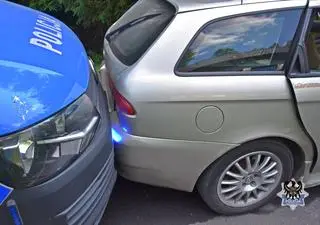 Uciekał przed policją, miał dożywotni zakaz prowadzenia pojazdów