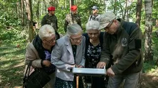 Poszukiwania prowadzono na prośbę i za pozwoleniem rodzin zamordowanych osób