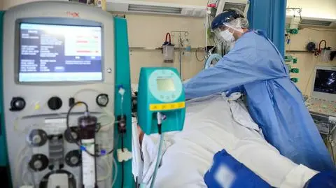 Na Mazowszu i w Warszawie rośnie liczba zakażeń i zgonów