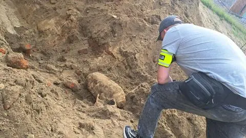 Pocisk z II wojny światowej wykopany podczas remontu drogi. Mieszkańcy ewakuowani