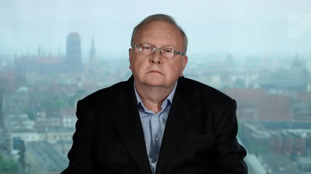 Hall: nie wierzę w pomysł państwowej komisji ws. pedofilii w Kościele