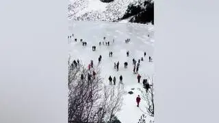 Turyści na tafli Morskiego Oka