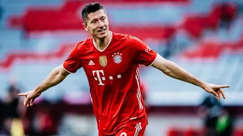 Szef Bayernu ucina spekulacje. "Lewandowski zostaje"