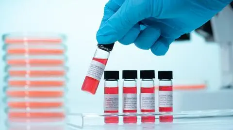 laboratorium shutterstock_1722028369