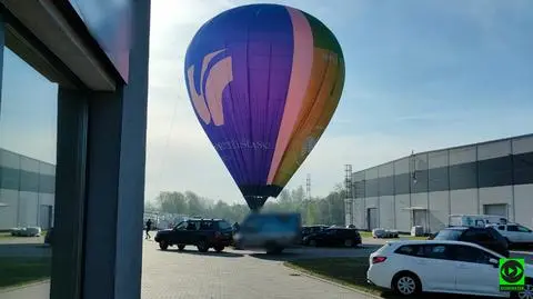 Balon lądował na parkingu. "Elegancko, idealnie między samochodami"