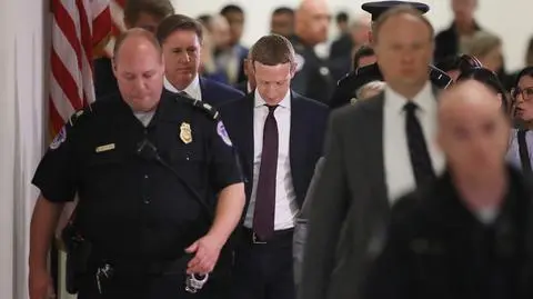 Historia Facebooka to historia internetu. Zmienił nasze życie, ale czy na lepsze?