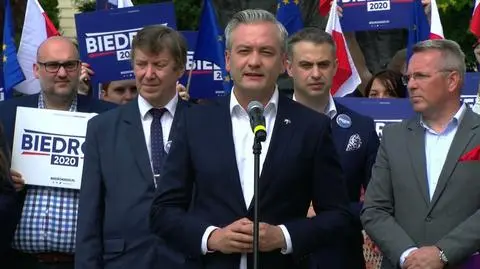 Biedroń: jeżeli mamy rozmawiać o przyszłości Polski powinniśmy zacząć dialog ze służbami mundurowymi, które dzisiaj są poniżane przez Macierewicza