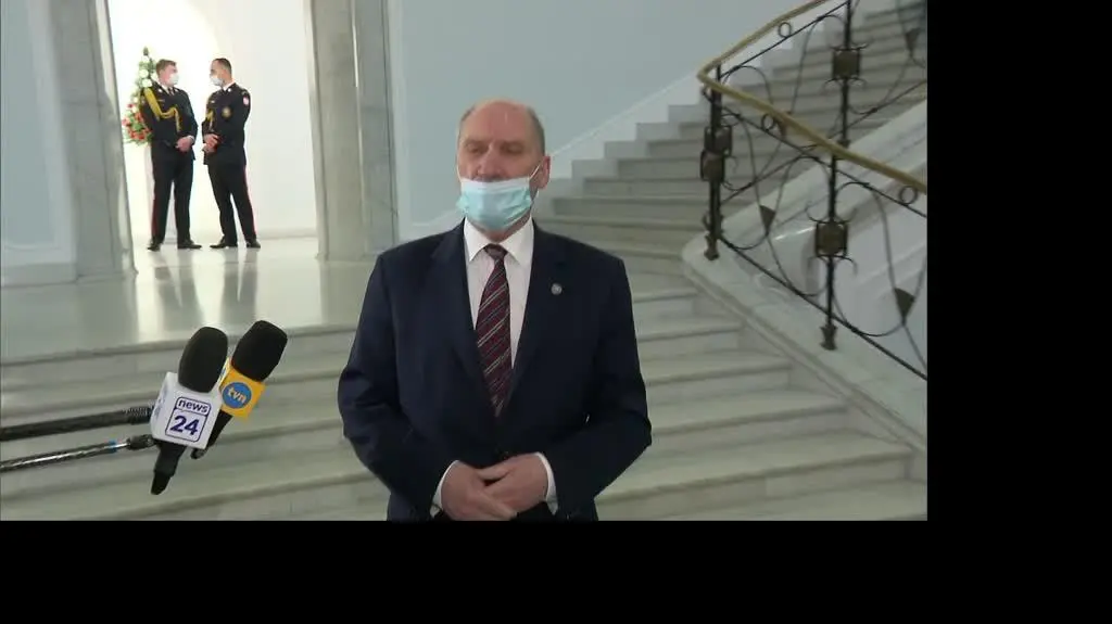 macierewicz1 wideo ok