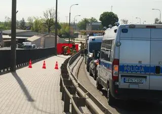Wypadek 77-letniego mężczyzny kierującego UTO
