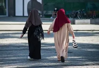 Media: rosną wpływy islamu, pomimo głoszonej przez rządy świeckości